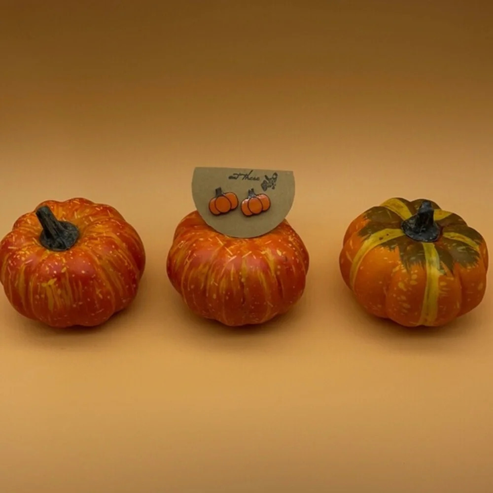 Pumpkin Stud Earrings 3/$30 🎃